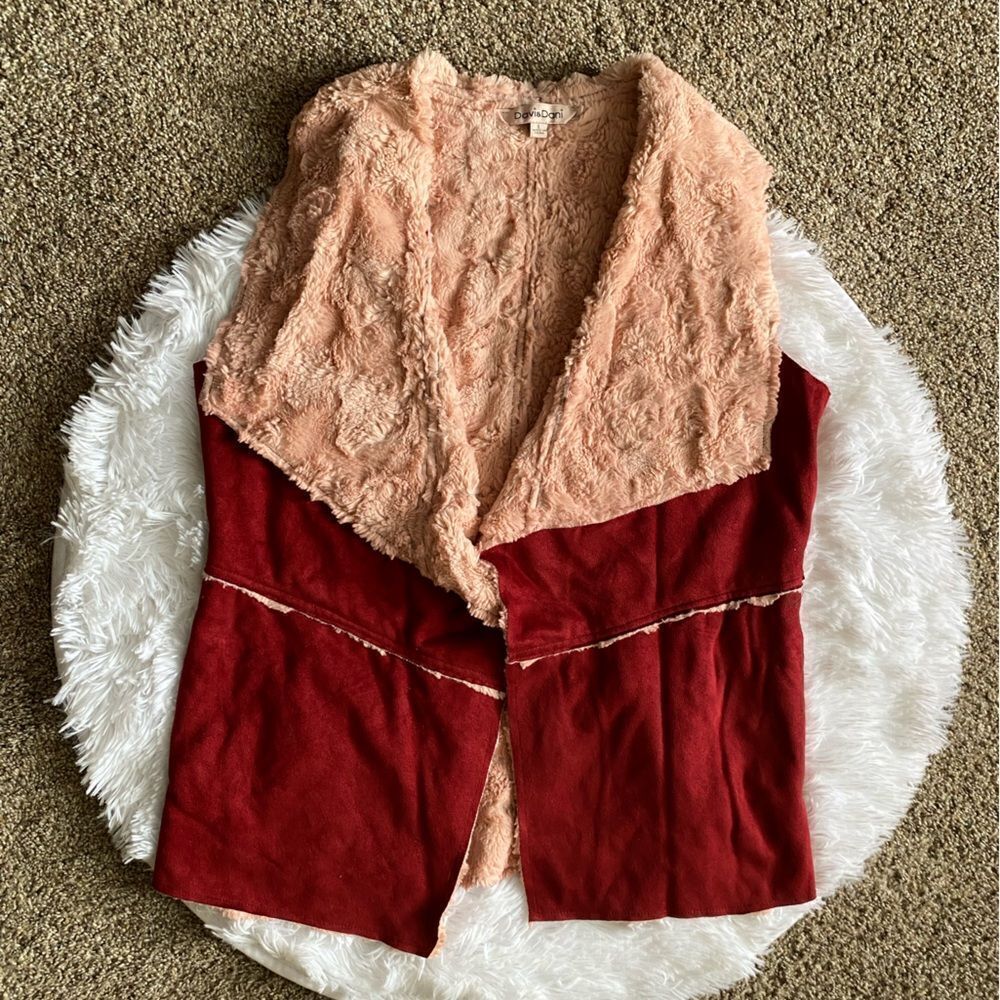 Davi & Dani Faux Fur Vest Pink Burgundy Open Front Womens‎ Size Large
